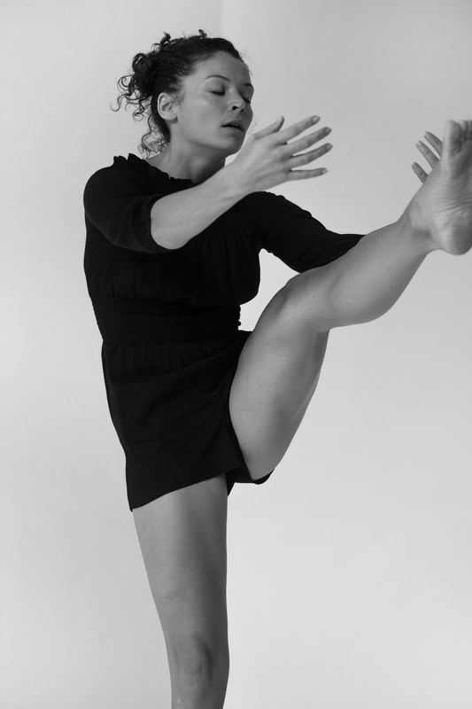 Francis Giacobetti photographs dancers for Issey Miyake